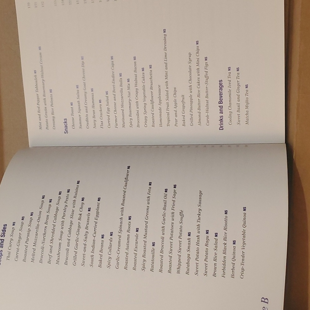 👩🏻‍🍳 Eat Right 4 Your Type paperback cookbook📚 - Picture 9 of 11